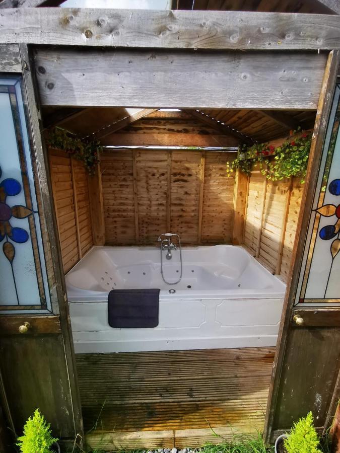 Lazy Lodge Glamping Pod With Hot Tub Port Laoise Exterior foto